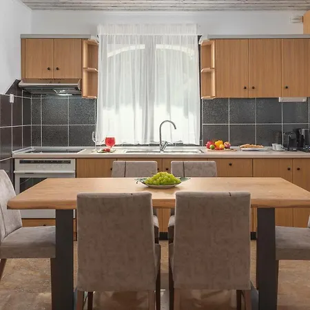 Alpe Luxury Accommodation Villa Arches * אולימפיאדה