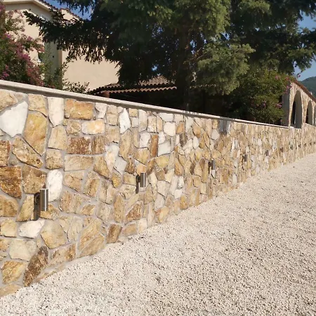 Alpe Luxury Accommodation Villa Arches * אולימפיאדה