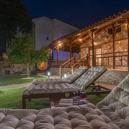 Alpe Luxury Accommodation Villa Arches 奥林匹亚达